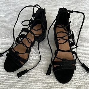 Madden Girl strappy black sandals with tassels and chunky heel 7